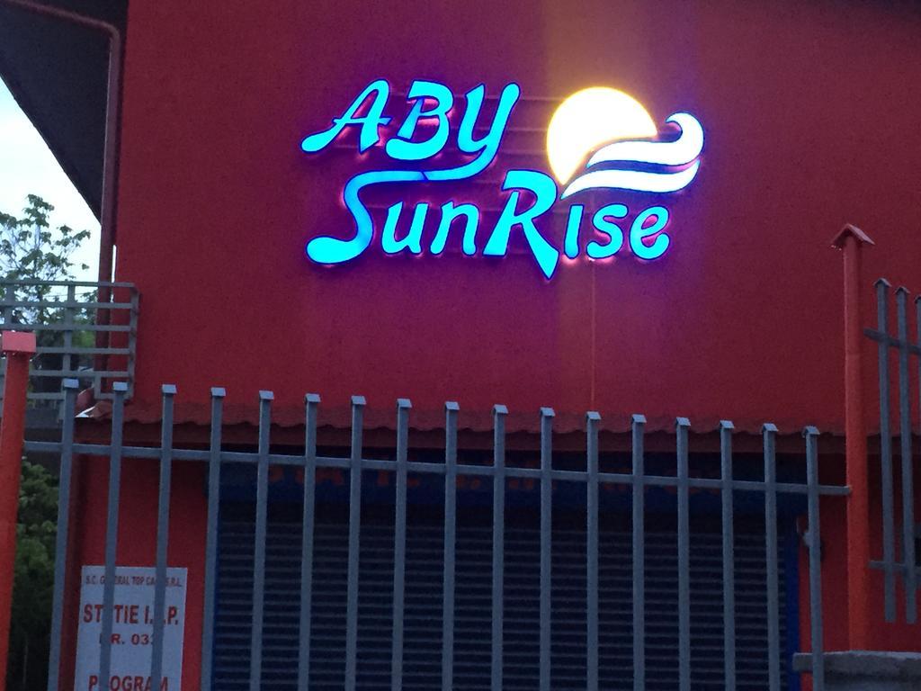 Aby Sunrise Hotel Orsova Bagian luar foto