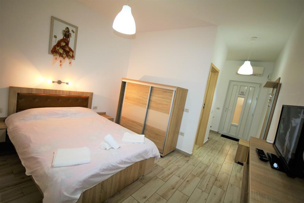 Aby Sunrise Hotel Orsova Bagian luar foto