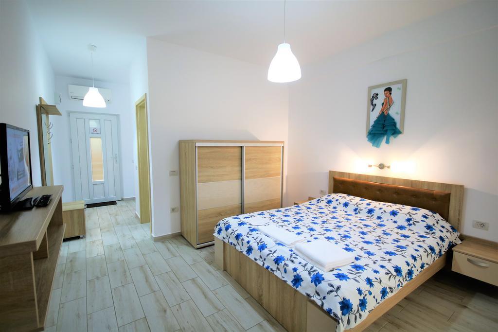 Aby Sunrise Hotel Orsova Bagian luar foto